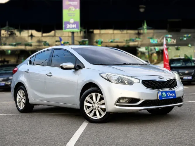 Kia Motors Cerato 1.6 16V Flex Aut. 2014