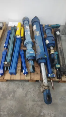 Lote de cilindros hidráulico industrial de vários fabricante.