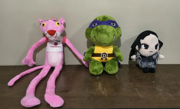 Pelúcias da Pantera Cor de Rosa, Donatello e Wandinha
