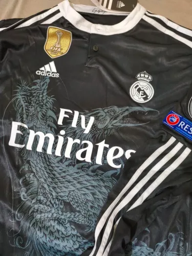 Camisa do Real Madrid Retrô Dragão CR7