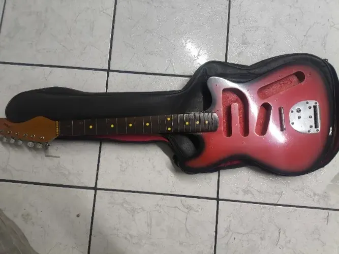 CORPO DE GUITARRA FENDER PARA REFORMA