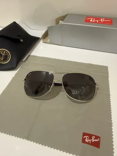 Óculos Rayban RB3267