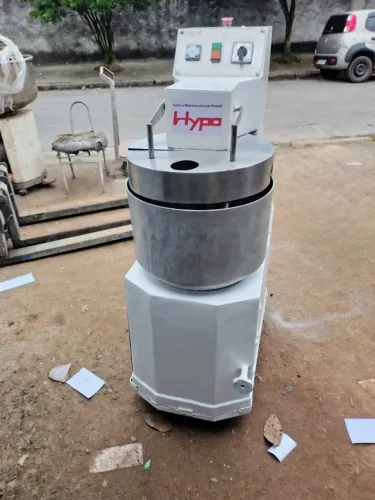 Masseira aspiral 25 kilos de massa pronta 15 kilos de farinha Hypo 