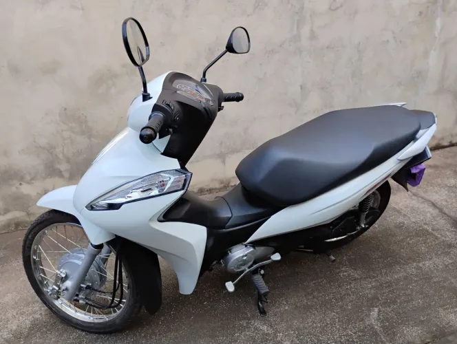 VENDE-SE Honda Biz 110i 2023