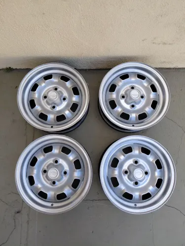 Rodas originais do Chevette Raio 13