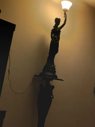 Estátua de bronze