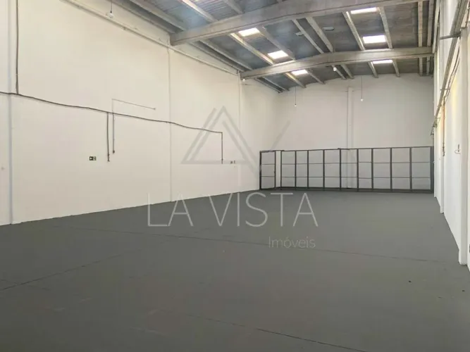 Pavilhão para Locação em Porto Alegre, Sarandi, 4 banheiros, 5 vagas