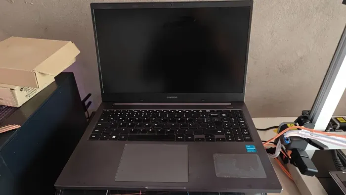 Notebook Samsung book Celeron 6305 4gb ram 240gb SSD 