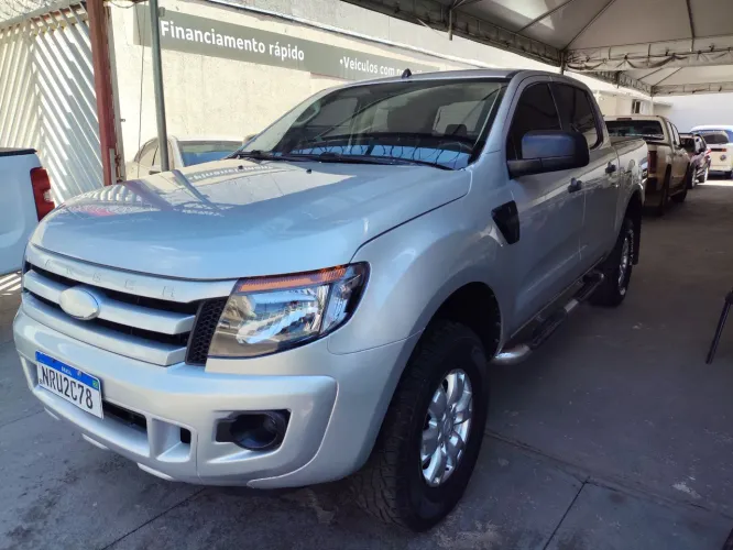 Ford Ranger XLS 2.5 16V 4X2 CD Flex 2013