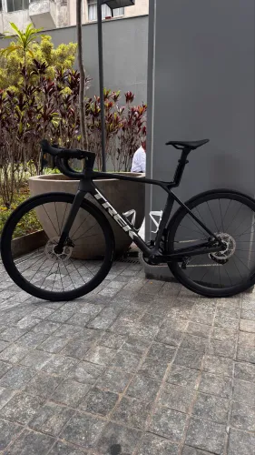 Trek Madone SL 6 AXS - 2025