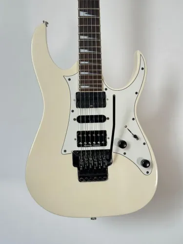 IBANEZ RG350DX + SEYMOUR DUNCAN + TARRACHAS COM TRAVA + REGULADA (ac troca e cartão)