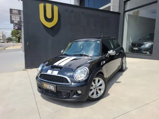 Mini Cooper S 2.0 Turbo 16V 3P Aut. 2013