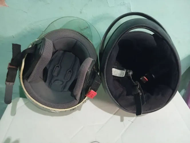 2 capacetes por 100 reais