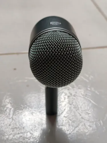 MICROFONE DE BUMBO BETA52 SHURE ORIGINAL