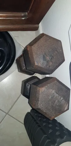 Halteres de 16 kilos a venda ! Novos. Comprei e não aguentei o peso ?