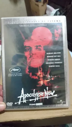 DVD original apocalipse now ótimo estado. 