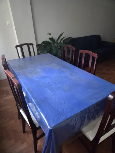 Mesa de jantar com 6 lugares