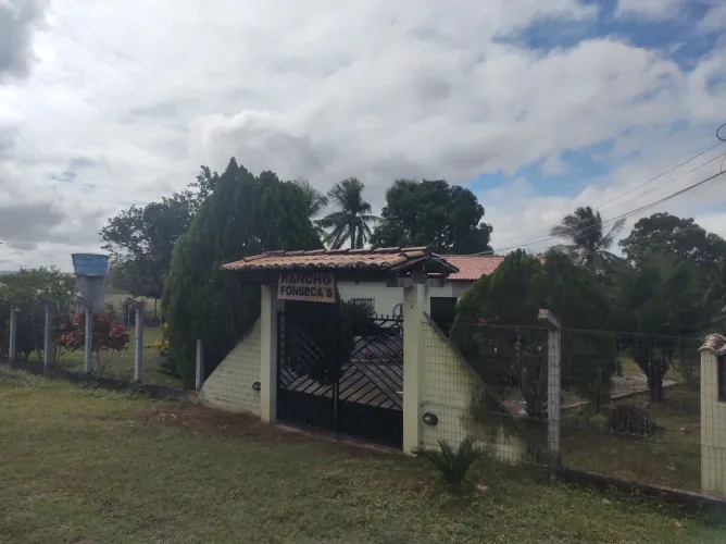 Sítio a 200km de salvador. Cidade "Nova soure' "