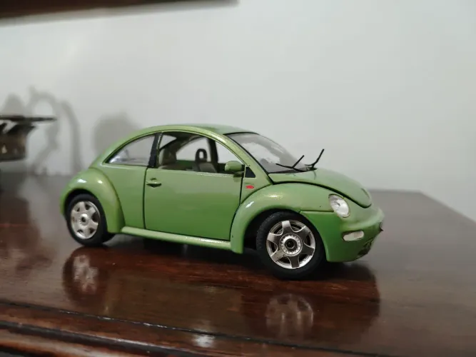 New beetle 1998 1/24 burago