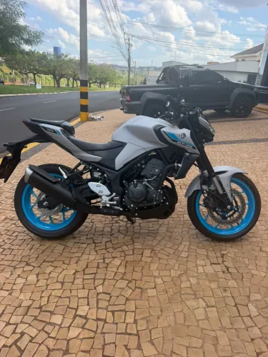 YAMAHA MT03 Connect