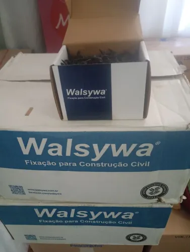 Vendo Caixa de parafuso com 1000 unidades