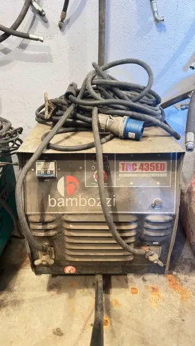 VENDO MÁQUINA DE SOLDA Bambozzi TDC 435ED em ótimo estado com NF  com cabo  e tomada
