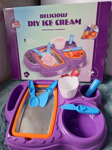 Sorveteira brinquedo. 