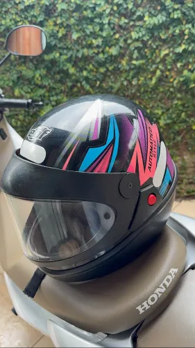 Capacete fechado