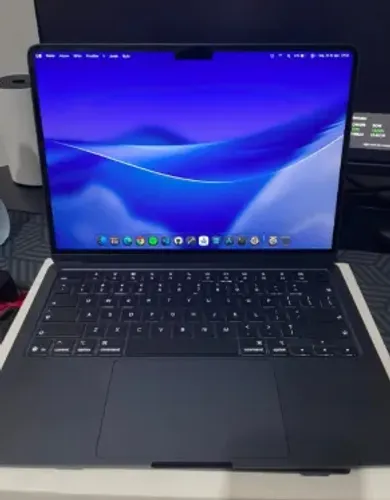 MacBook Air 13" M5 | 16GB RAM | 512GB SSD | Estado de Novo (Garantia até Julho/2027)