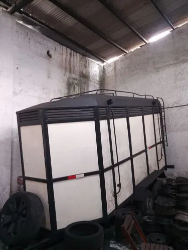 Reboques direto da fábrica