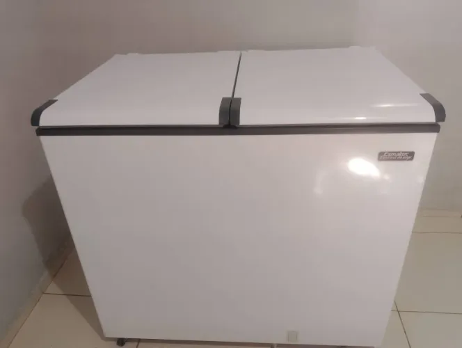 Freezer Horizontal Esmaltec 220v Novo, nunca foi usado
