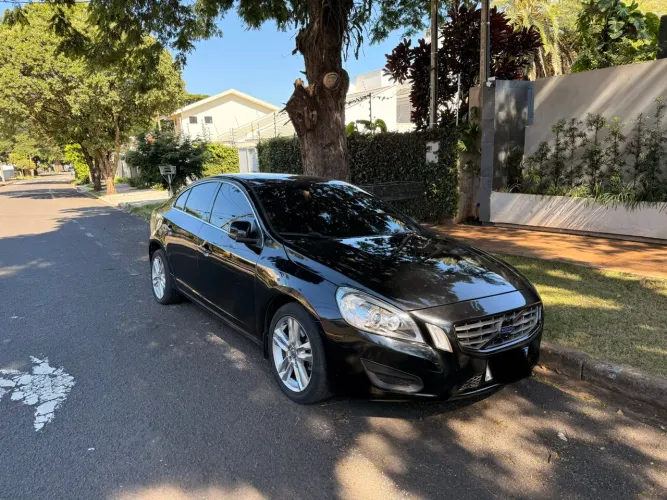 Volvo S60 T-5 2.0 240cv 4P 2012