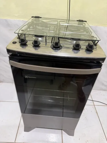 Fogão usado!já é o menor valor!!!