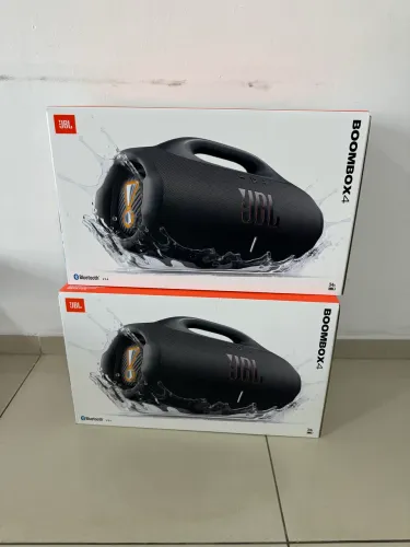 JBL boombox 4