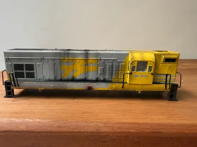 Carcaça locomotiva G12 RFFSA fase 2