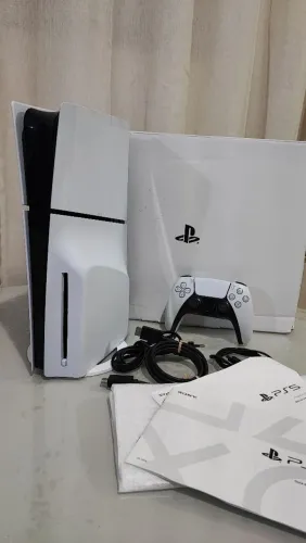 PS5 slim 1TB Semi-novo