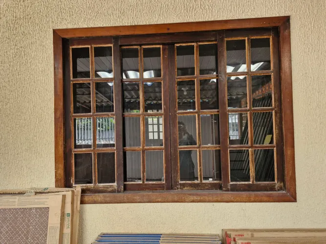 Janela de madeira 1,40x1 20