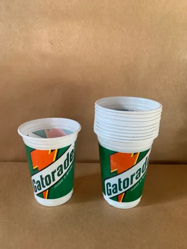Copo descartável antigo Gatorade 