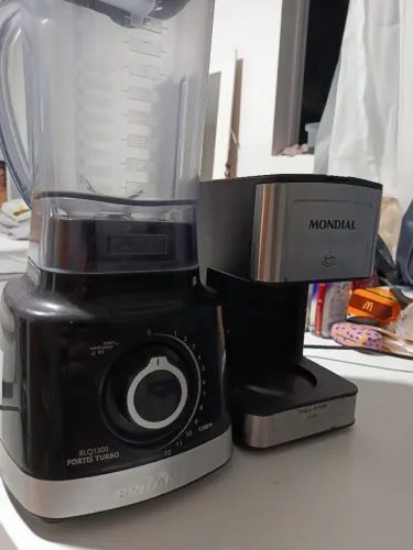 Conjunto liquidificador Britânia + cafeteira Mundial