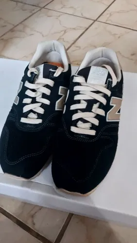 Tenis feminino new balance 373 tamanho 38 preto com dourado