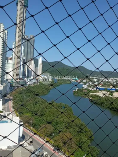 LOCAÇÃO TEMPORADA NA QUADRA DO MAR