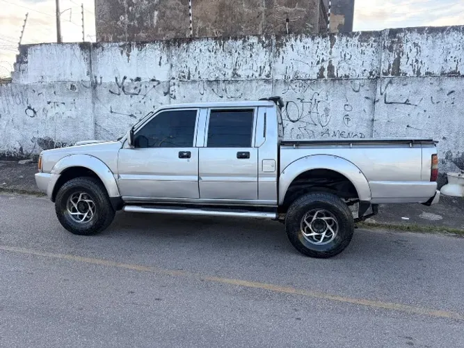 Mitsubishi L200 GLS 2.5 4X4 CD Diesel 2002