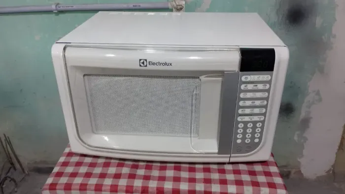 ? MICRO-ONDAS ELECTROLUX 31 LITROS ?