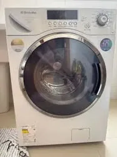 Lava e seca Eletrolux para reparo
