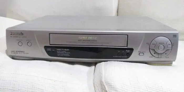 Gravador de videocassete ,modelo Panasonic NV-HD635
