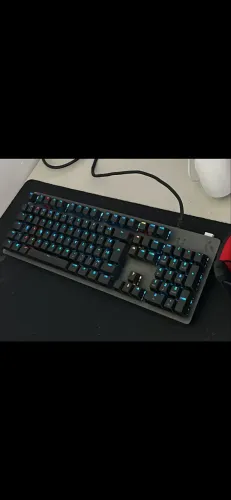 Teclado logitech G512