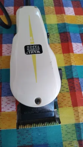 Maquina cortar cabelo Wahl 180reais