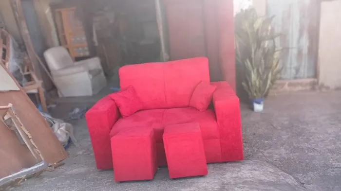 Vendo sofá vermelho