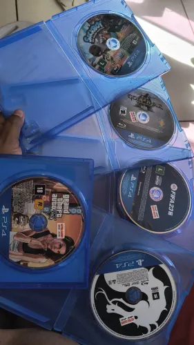 PS4