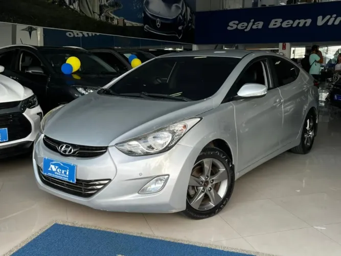 Hyundai Elantra GLS 2.0 16V Flex Aut. 2014